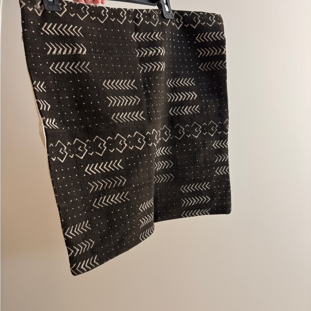 Black and White Tapestry Throw Pillow Cover